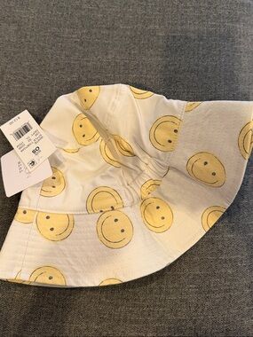 Cream Smiley Face Bucket Hat for Kids - Yellow Print